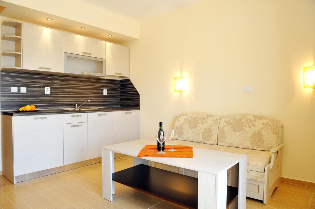 Hotel Iris Nesebar Room photo