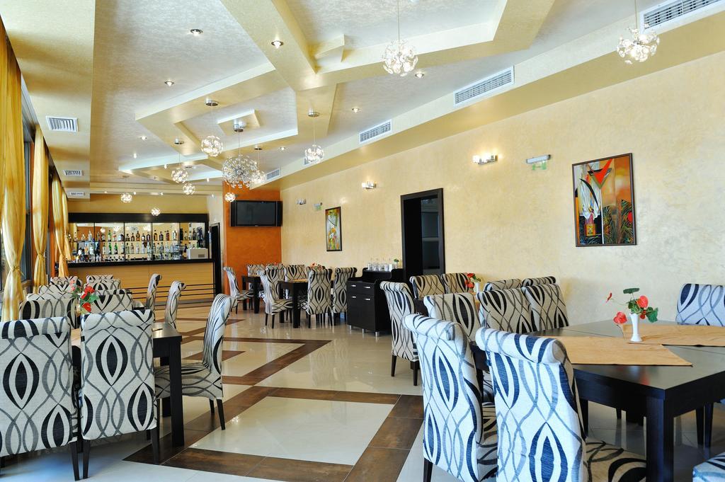 Hotel Iris Nesebar Exterior photo