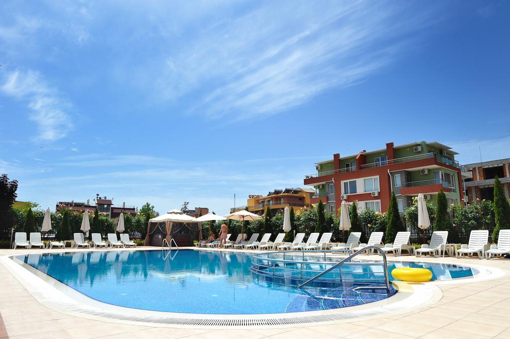 Hotel Iris Nesebar Exterior photo