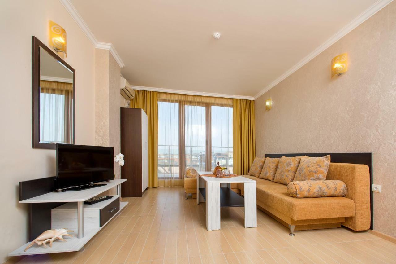 Hotel Iris Nesebar Exterior photo