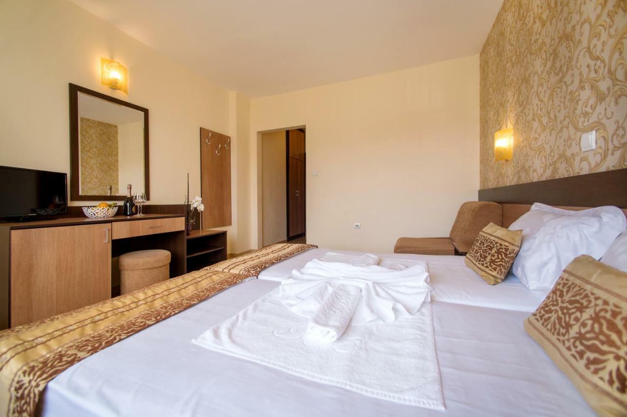 Hotel Iris Nesebar Exterior photo